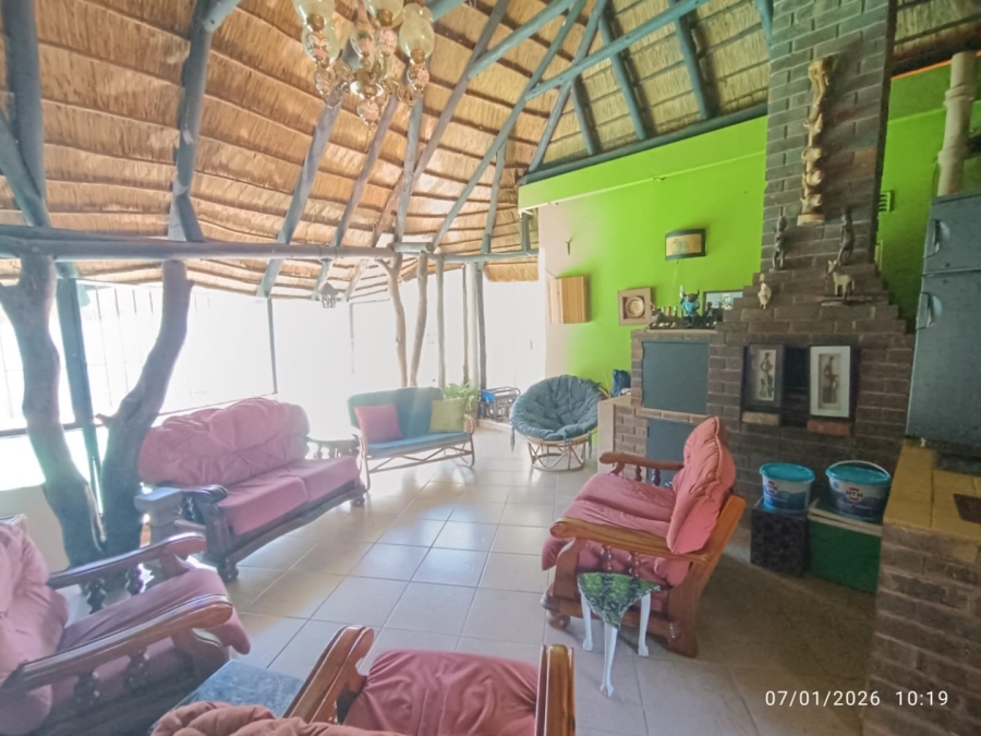 5 Bedroom Property for Sale in Wilkeville North West